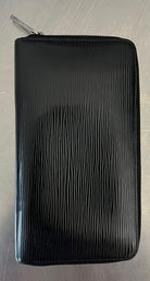 Louis Vuitton Zippy Organizer Epi