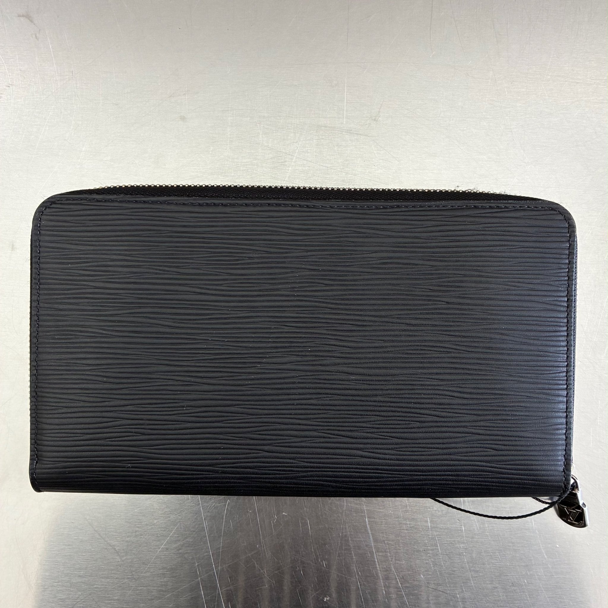 Louis Vuitton Zippy Organizer Epi