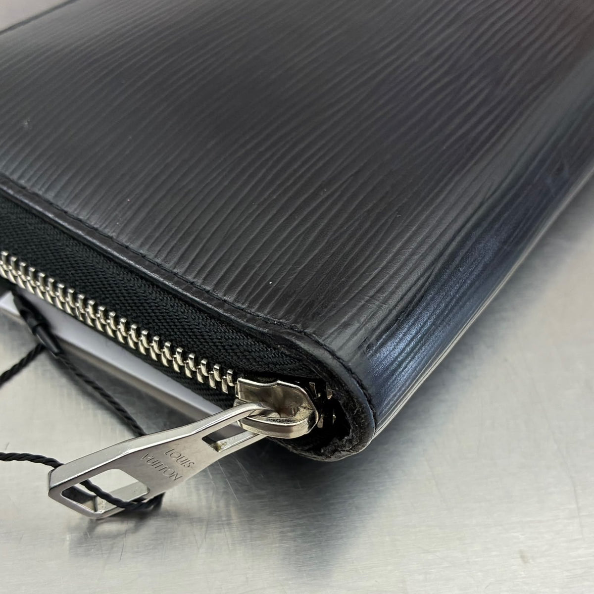 Louis Vuitton Zippy Organizer Epi