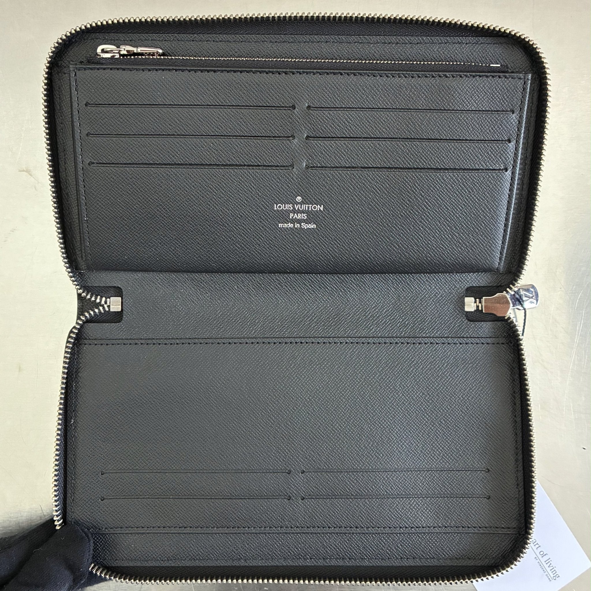 Louis Vuitton Zippy Organizer Epi