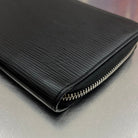 Louis Vuitton Zippy Organizer Epi