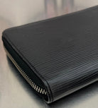 Louis Vuitton Zippy Organizer Epi