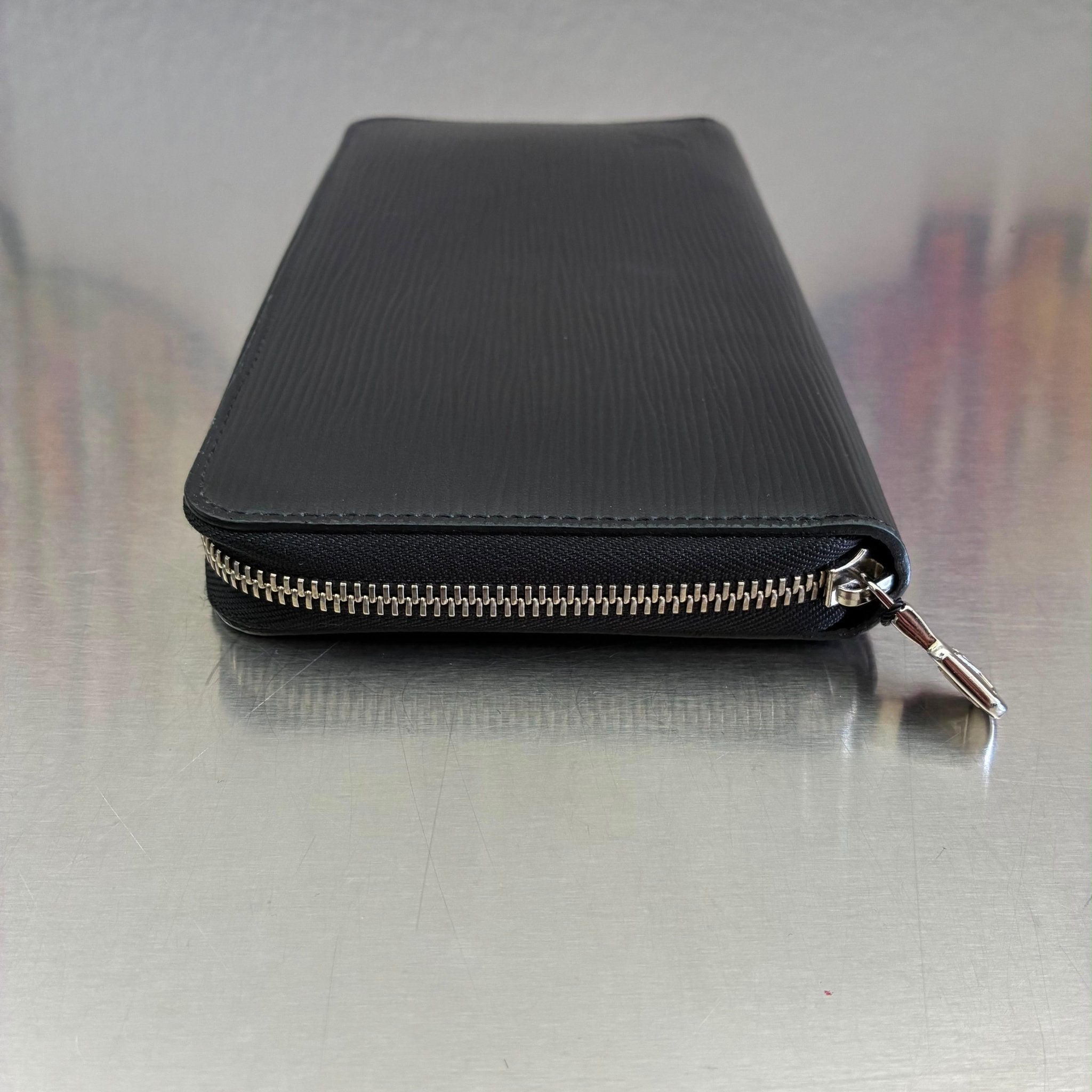 Louis Vuitton Zippy Organizer Epi