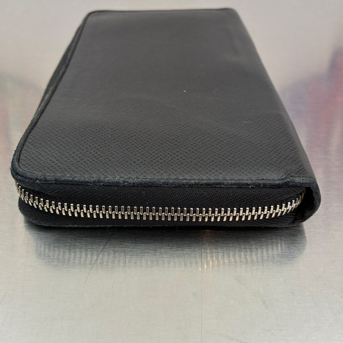 Louis Vuitton Zippy Organizer Taiga