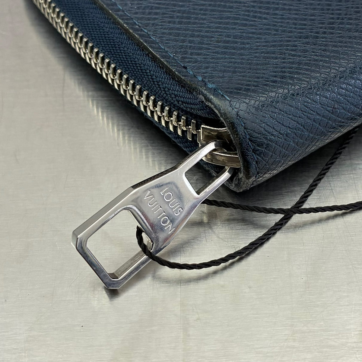 Louis Vuitton Zippy Organizer Taiga