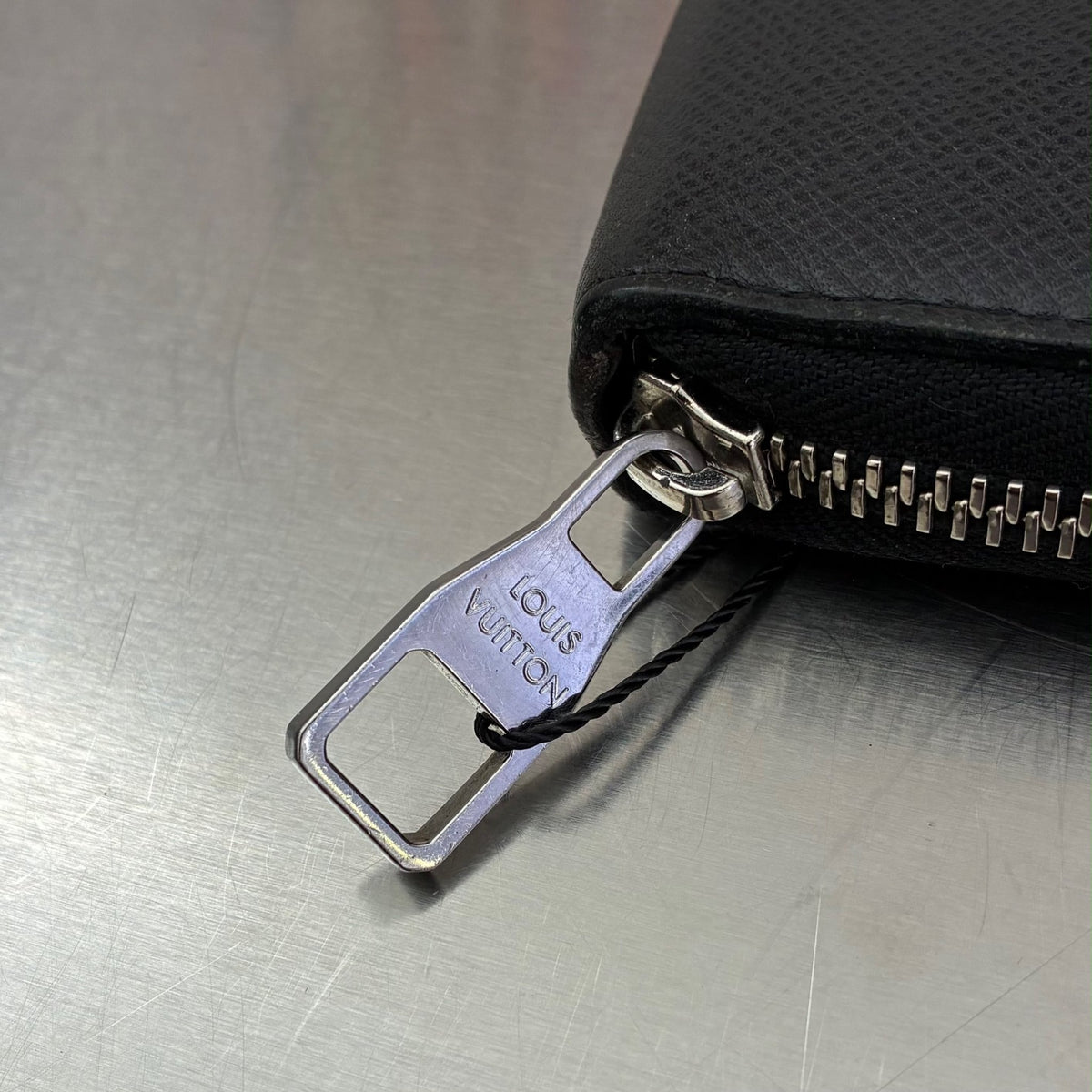 Louis Vuitton Zippy Organizer Taiga