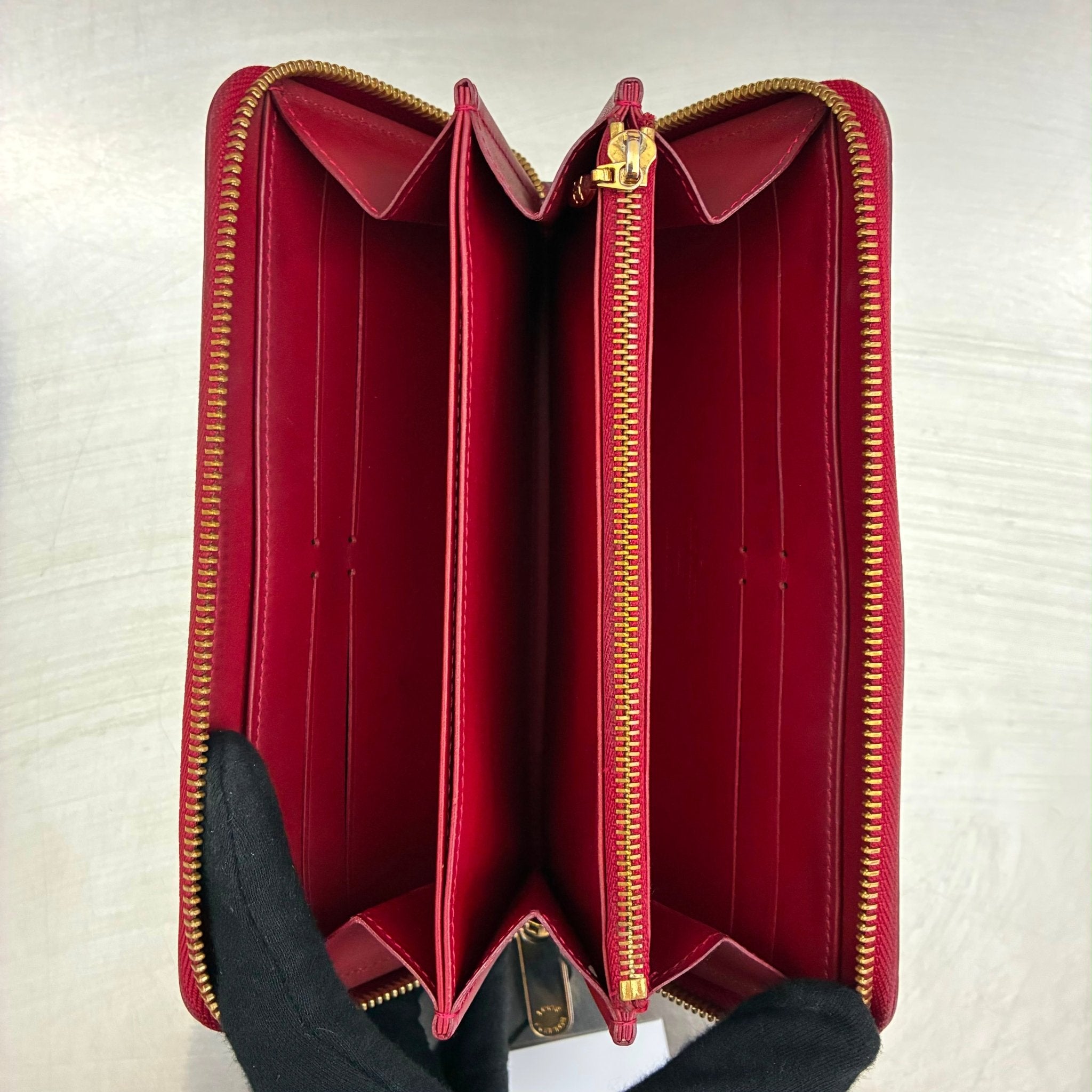 Louis Vuitton Zippy Vernis