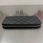 Louis Vuitton Zippy Vertical Damier