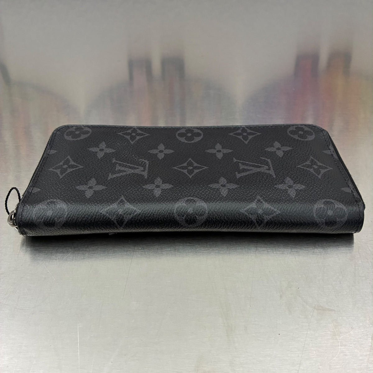 Louis Vuitton Zippy Vertical Monogam Eclipse