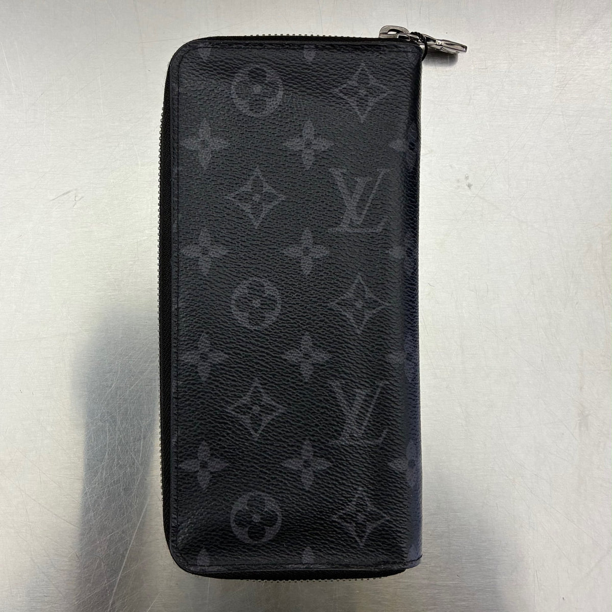 Louis Vuitton Zippy Vertical Monogam Eclipse
