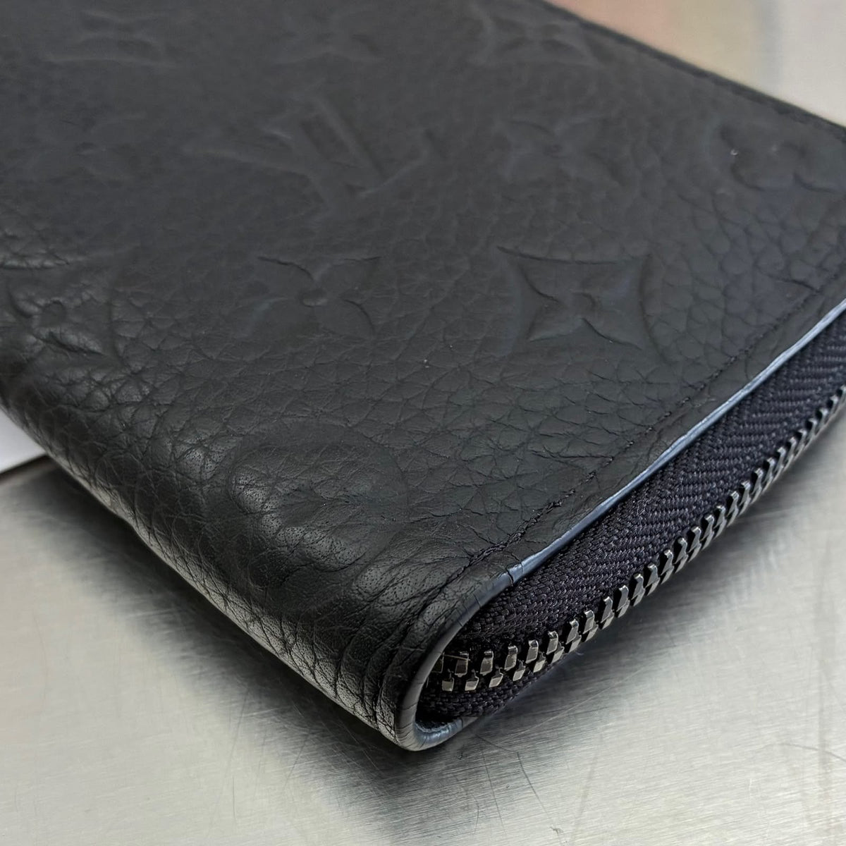 Louis Vuitton Zippy Vertical Monogam Shadow