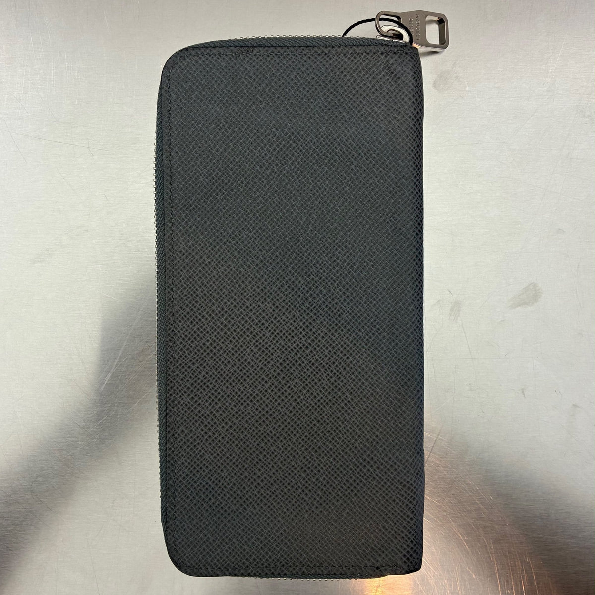 Louis Vuitton Zippy Vertical Taiga