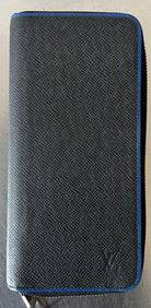 Louis Vuitton Zippy Vertical Taiga