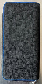 Louis Vuitton Zippy Vertical Taiga