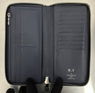 Louis Vuitton Zippy Vertical Taiga mit Initialen R.T