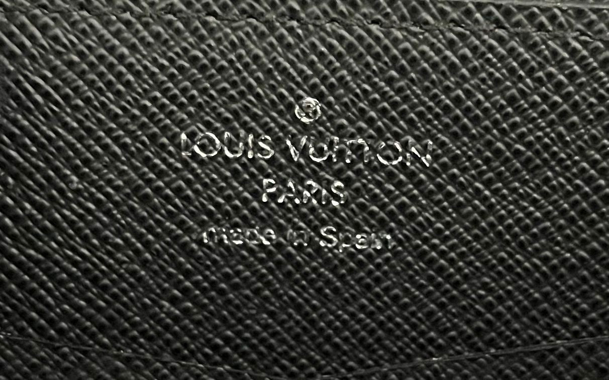 Louis Vuitton Zippy XL Taiga