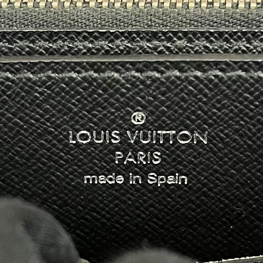 Louis Vuitton Zippy XL Taiga
