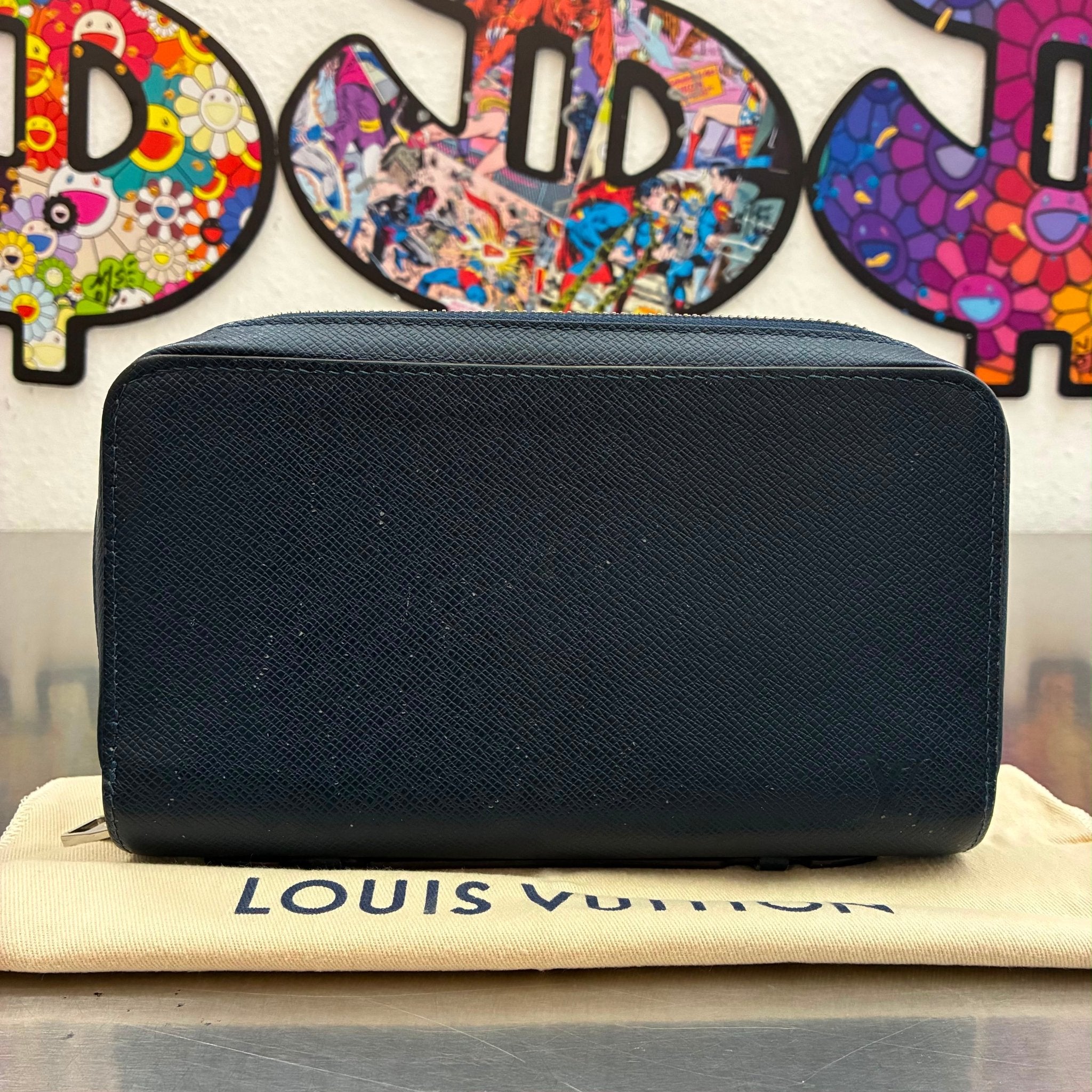 Louis Vuitton Zippy XL Taiga