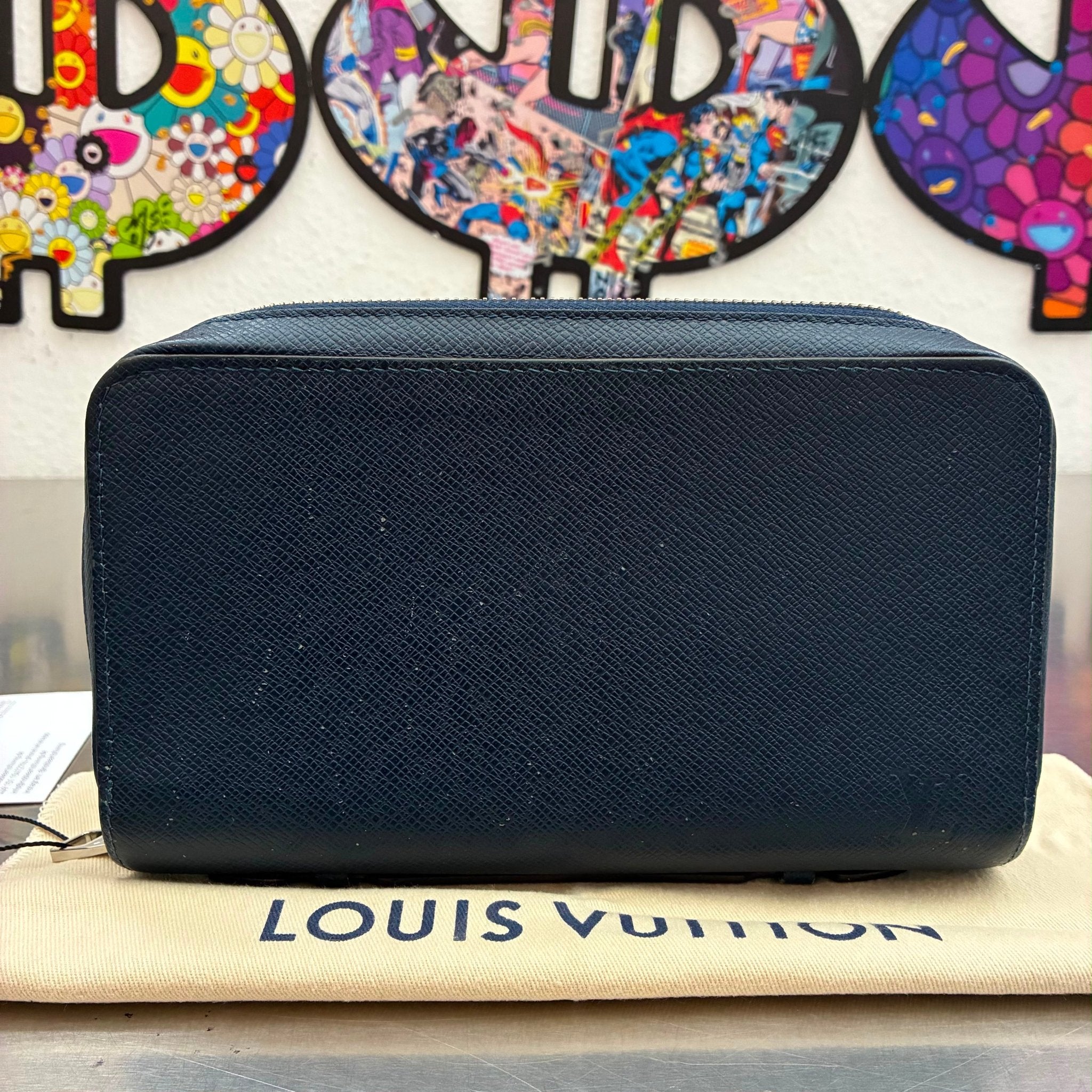 Louis Vuitton Zippy XL Taiga