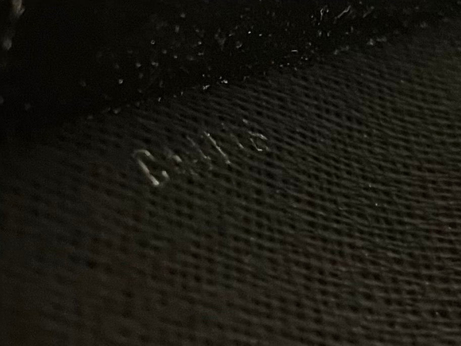 Louis Vuitton Zippy XL Taiga